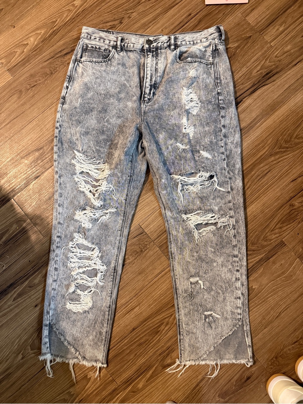Distressed Acid Wash Ripped Jeans - Light Gray